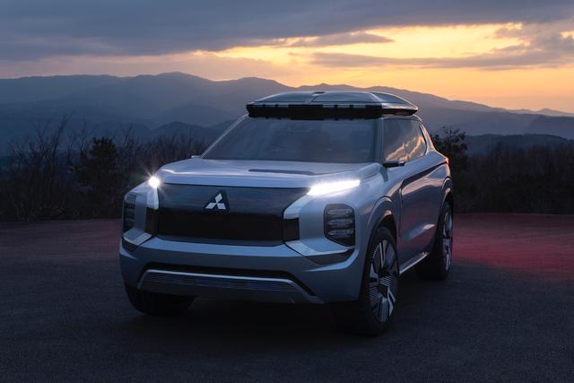 MITSUBISHI ENGELBERG TOURER