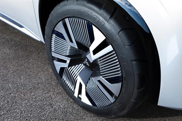 MITSUBISHI ENGELBERG TOURER