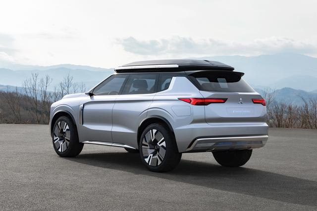 MITSUBISHI ENGELBERG TOURER