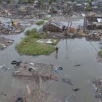 Africa, il ciclone Idai può diventare il peggior disastro meteo di sempre dell’emisfero sud. La disperazione dei sopravvissuti: “Dite al mondo che stiamo soffrendo” [FOTO]