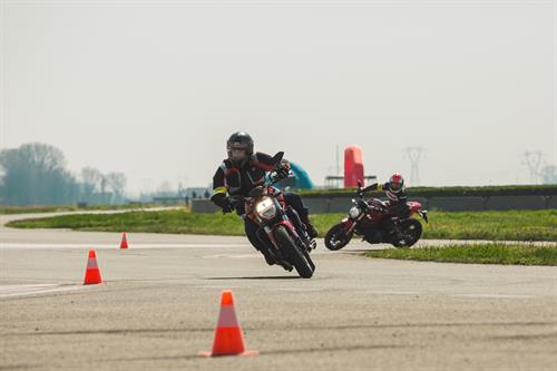 ducati riding academy