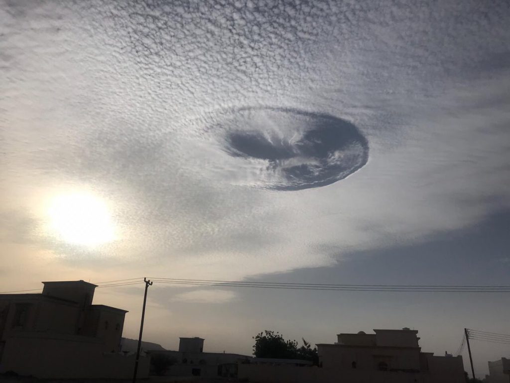 fallstreak hole buco nel cielo
