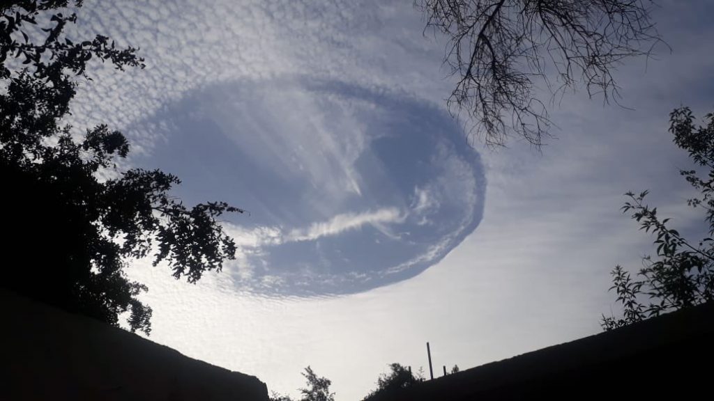 fallstreak hole buco nel cielo