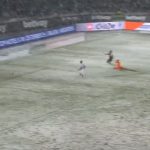 Germania, la neve… scende in campo e fa il “12° uomo”: l’incredibile beffa meteorologica [FOTO e VIDEO]