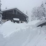 Inizio Aprile shock sulle Alpi, un metro e mezzo di neve fresca: FOTO e VIDEO impressionanti da Formazza, Cervinia e Madesimo [GALLERY]