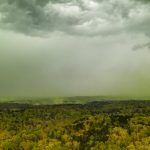 Inquietanti nuvoloni verdi incombono sulle città: rara tempesta sugli USA sudorientali [FOTO]