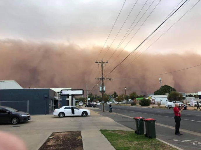 tempesta sabbia australia