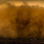 Meteo, spaventosa tempesta di sabbia trasforma il giorno in notte in Australia: buio pesto a Mildura in pieno pomeriggio [FOTO e VIDEO]