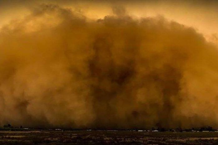 tempesta sabbia australia