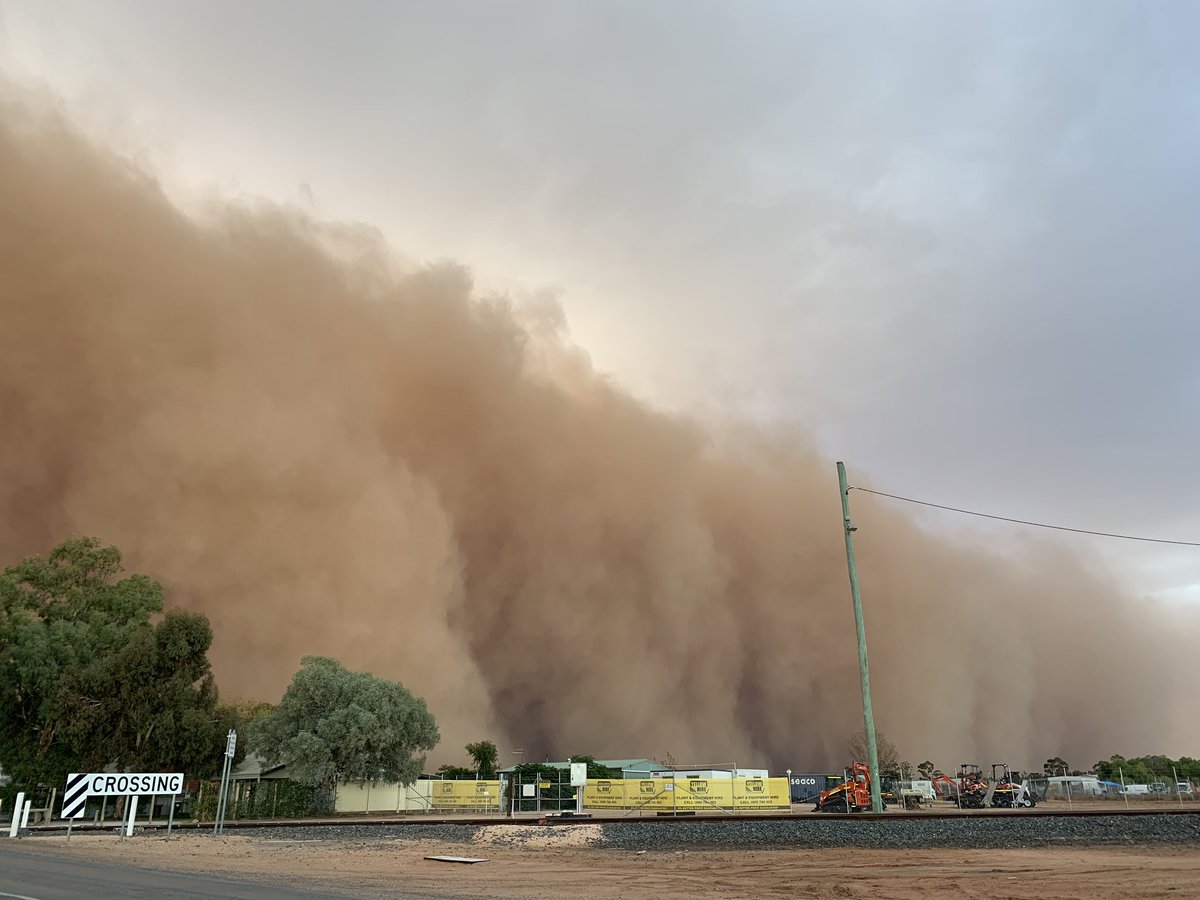 tempesta sabbia australia