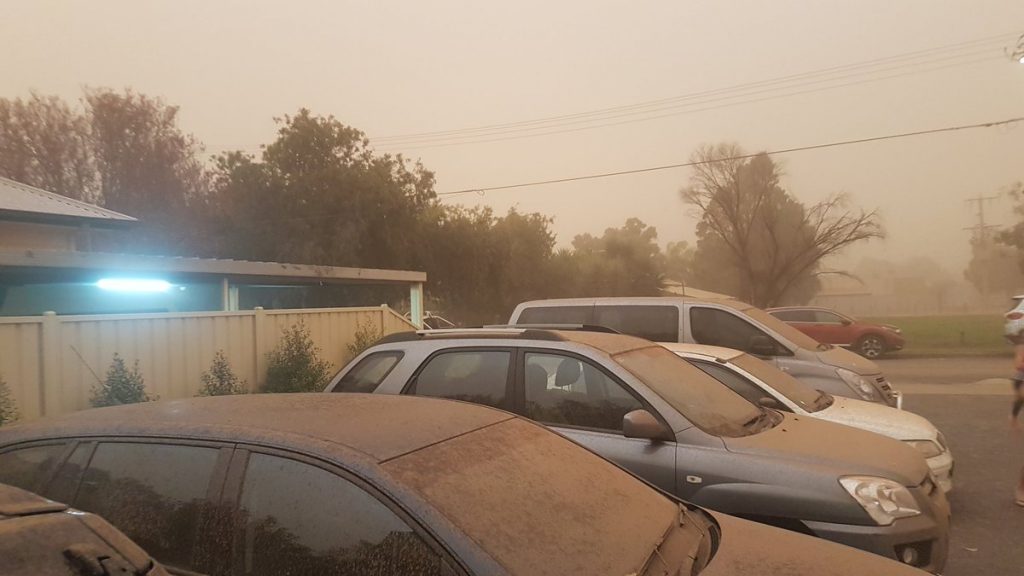 tempesta sabbia australia