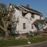 Tornado e “pericolose tempeste” in USA: morti, feriti e devastazione. Allerta a New York