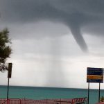 Maltempo, forti temporali in Sicilia: spettacolare “funnel cloud” a Capo d’Orlando [FOTO]