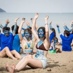 Greenpeace: “Un’onda blu si solleva in tutto il mondo per la tutela degli oceani” [GALLERY]