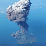 Esplosione Stromboli, l’esperto: “parossismo violento che non è legato ai terremoti, proprio questo ci preoccupa”