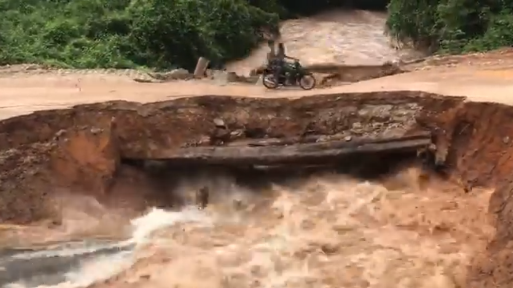 crollo ponte cambogia