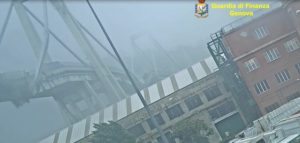 crollo ponte morandi video
