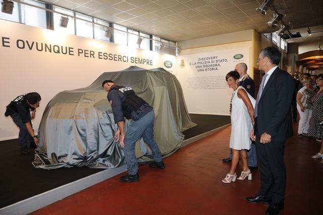 land rover polizia