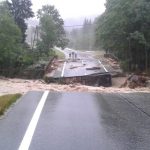 Meteo, continua il forte maltempo in Austria: alluvioni diffuse, comune isolato nel Salisburghese. Strade distrutte ed edifici allagati [FOTO e VIDEO]