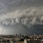 Maltempo Taranto: difficili le ricerche dell’operaio disperso durante la tempesta, poche speranze che sia vivo [FOTO e VIDEO]