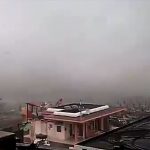 Maltempo, le incredibili immagini del tornado di Milano Marittima che raggiunge la spiaggia: spaventoso turbinio di oggetti [FOTO e VIDEO]