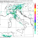 Allerta Meteo, emergenza maltempo al Nord Italia: nubifragi e grandinate per altre 48 ore. Caldo al Centro/Sud, sorprese per Ferragosto [MAPPE]
