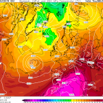 Meteo Agosto, l’Italia si spacca in due: ondata di caldo al Centro-Sud, forte maltempo al Nord [MAPPE]
