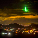 Avvistato meteorite nei cieli di Sardegna, Spagna, Francia e Algeria: le spettacolari immagini [FOTO e VIDEO]
