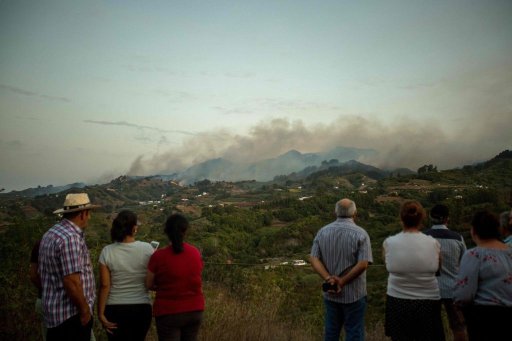 Spagna, vasto incendio a Gran Canaria
