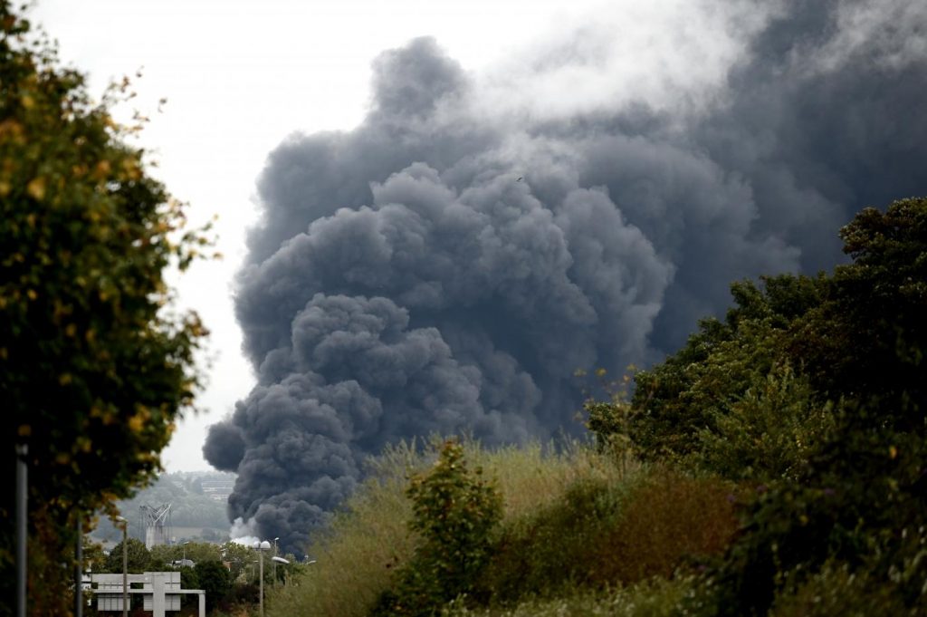 Francia, incendio stabilimento chimico Rouen