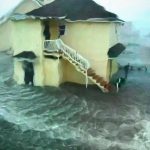 L’Uragano Dorian flagella l’east coast USA: immagini terribili dalle Outer Banks, “centinaia di persone intrappolate” [FOTO e VIDEO]