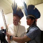 Amazzonia, gli indigeni incontrano Papa Francesco: “vogliamo proteggere la nostra terra” [FOTO]