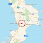Scossa di terremoto avvertita in Calabria: epicentro a Caraffa di Catanzaro, gente in strada e scuole evacuate [LIVE]