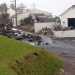 Uragano Lorenzo, situazione drammatica alle Azzorre: villaggi rasi al suolo, evacuati e blackout. Le FOTO in diretta