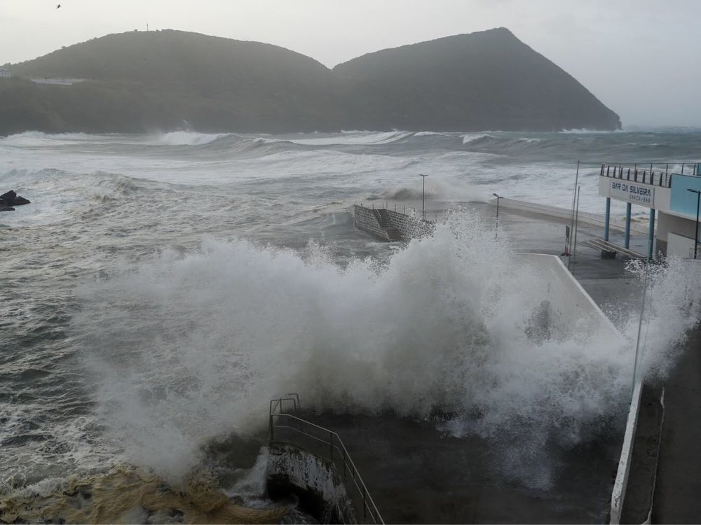 uragano lorenzo danni azzorre 2 ottobre 2019