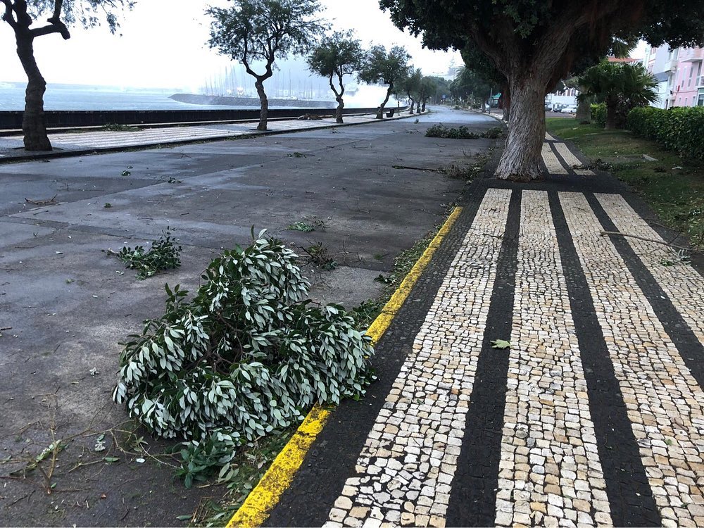 uragano lorenzo danni azzorre 2 ottobre 2019