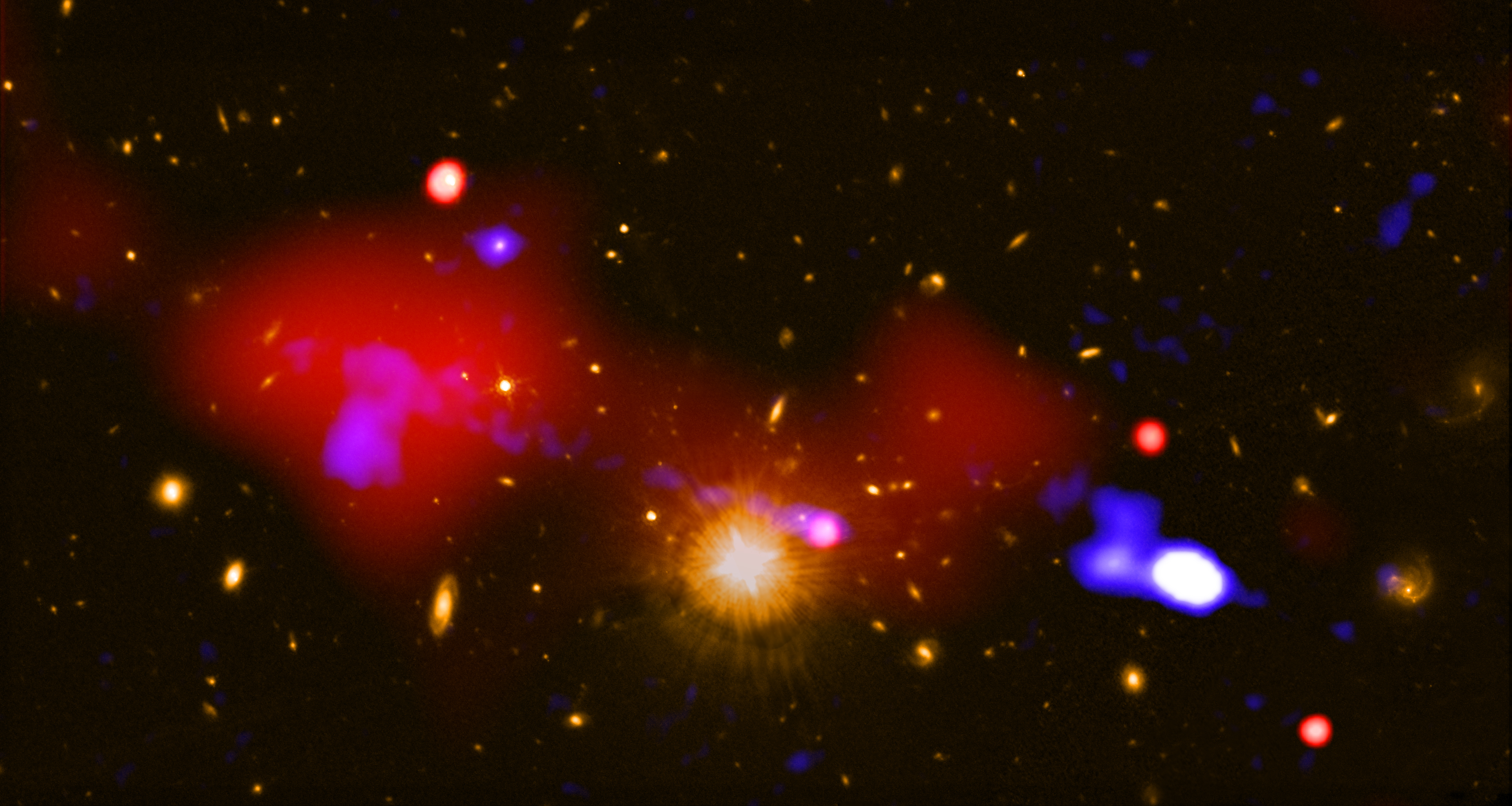 4 5 световых года. Черная дыра НАСА 2019. Снимок черной дыры NASA. Центр Галактики. Сверхмассивные звезды фото.