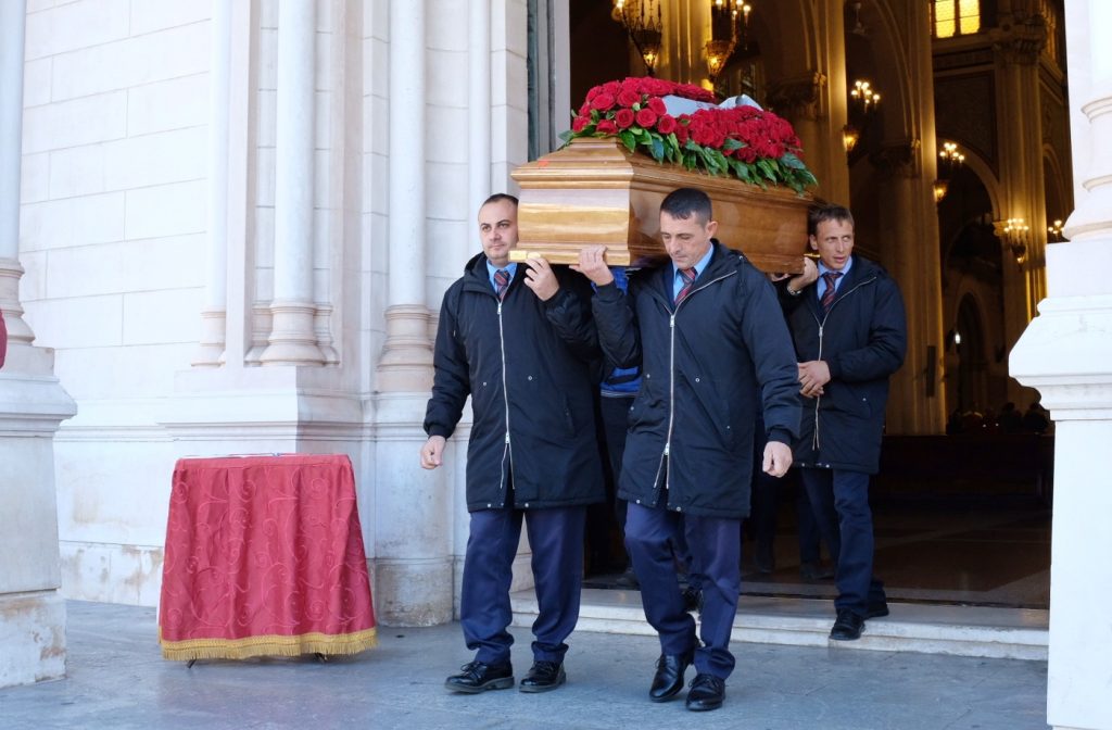 Funerale Tralongo direttore Parco Aspromonte