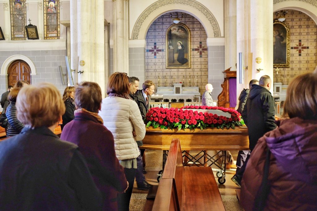 Funerale Tralongo direttore Parco Aspromonte
