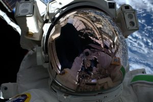 Luca Parmitano passeggiata spaziale