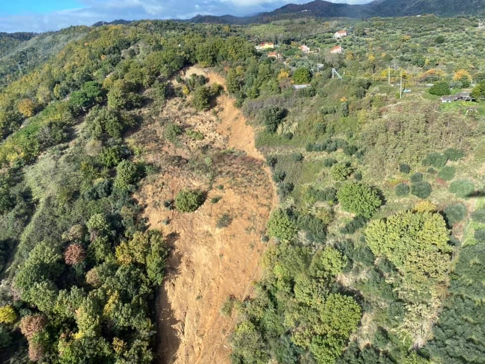 maltempo liguria frana viadotto a6 torino savona