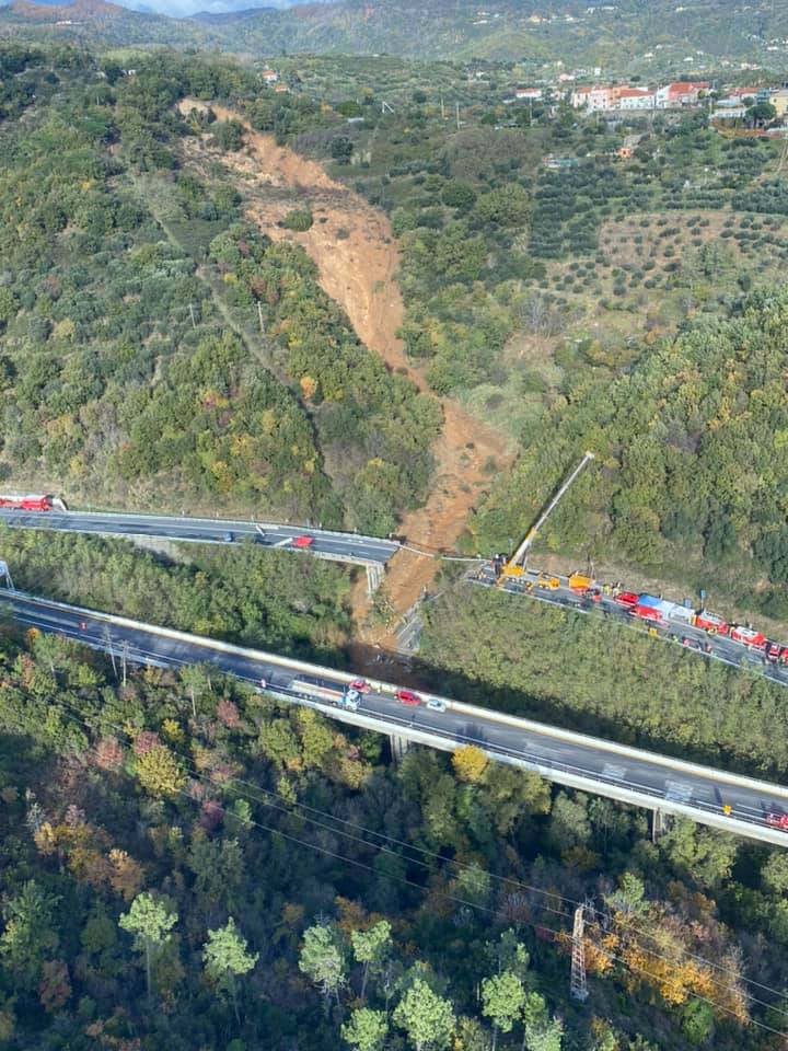 maltempo liguria frana viadotto a6 torino savona