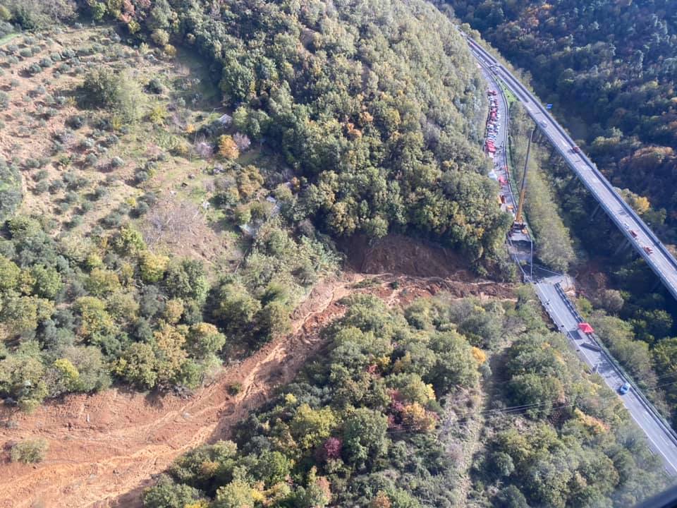 maltempo liguria frana viadotto a6 torino savona