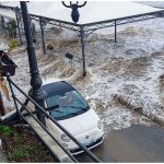 Maltempo Liguria: “Cresce la mareggiata, onde di 4,5m”, confermata allerta rossa su centro ponente [FOTO e VIDEO]