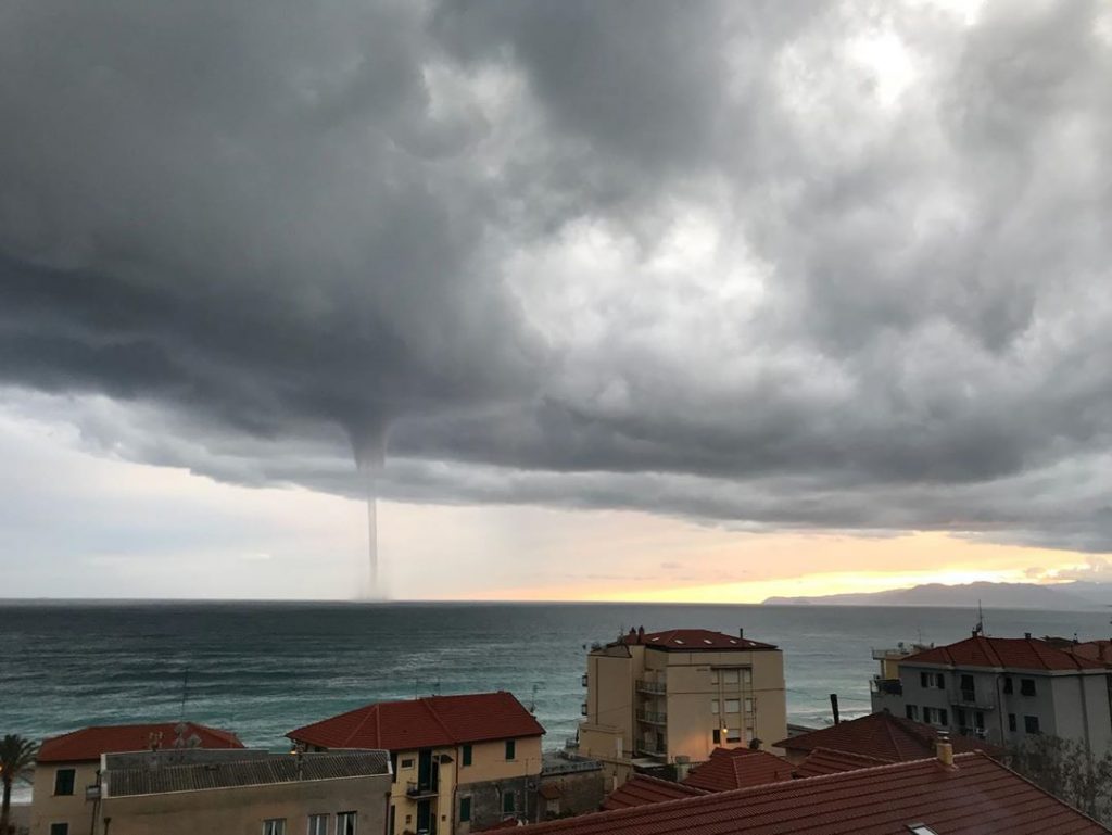 tromba d'aria finale ligure 9 novembre 2019