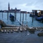 Acqua alta, Venezia è in ginocchio: le sirene suonano ancora, grande preoccupazione per la sciroccata di Venerdì 15