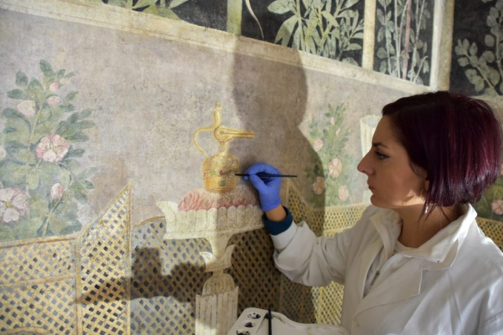Porte aperte al cantiere di restauro degli affreschi della Casa del Frutteto Pompei