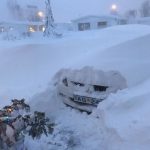 Ciclone bomba in Islanda, tanti danni, blackout e strade impraticabili: case sommerse dalla neve [FOTO e VIDEO]
