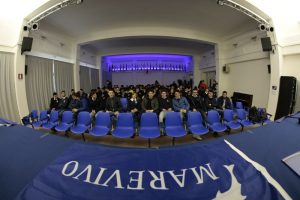 Marevivo scuola foto di gruppo