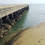 Meteo, eccezionale bassa marea lungo la costa adriatica: il mare si ritira, le immagini da Venezia a Rimini [FOTO e VIDEO]
